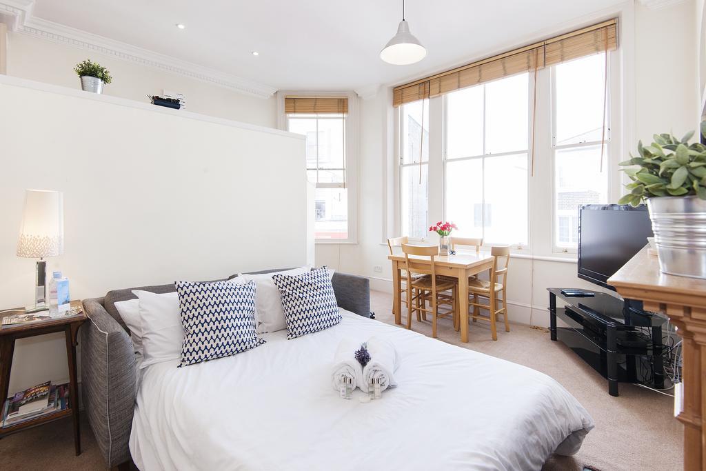 Апартаменти The Stratford Road Pied-A-Terre Лондон Екстер'єр фото